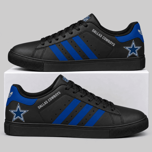 Dallas Cowboys | NFL Triple Stripe Low Top Sneakers TD